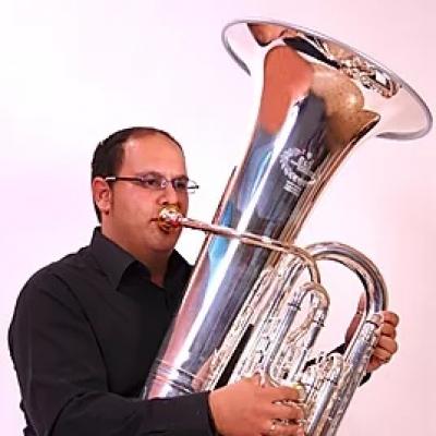Profesor titular de tuba y bombardino: Sergio Rey Turiegano